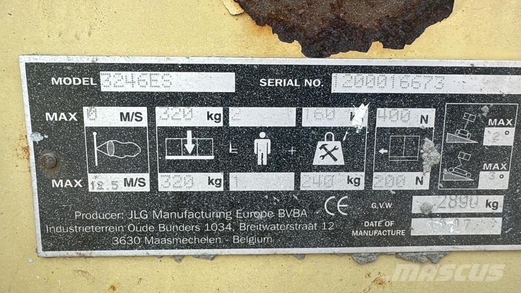 JLG 3246 ES Saksilavat