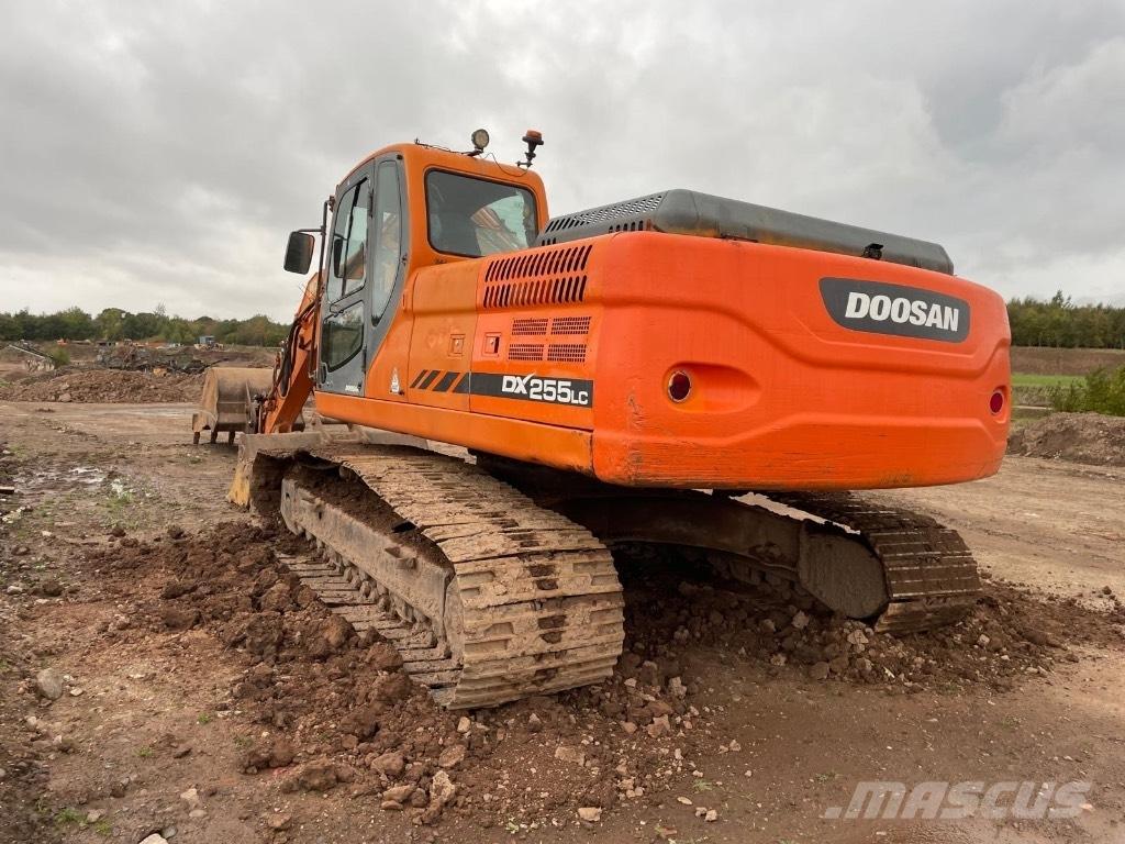 Doosan DX 255 LC Telakaivukoneet