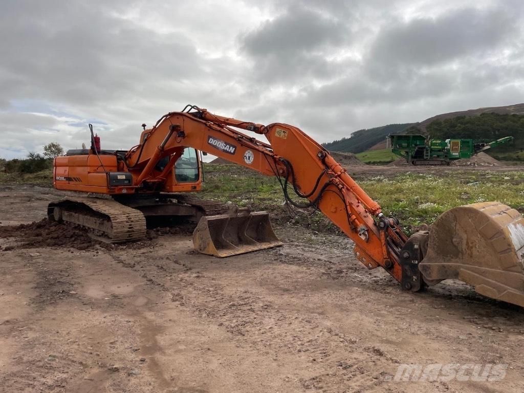Doosan DX 255 LC Telakaivukoneet