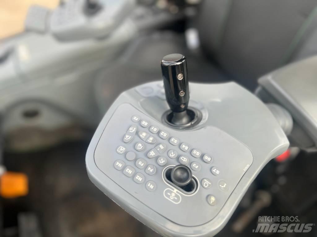 John Deere 810 E Kuormatraktorit