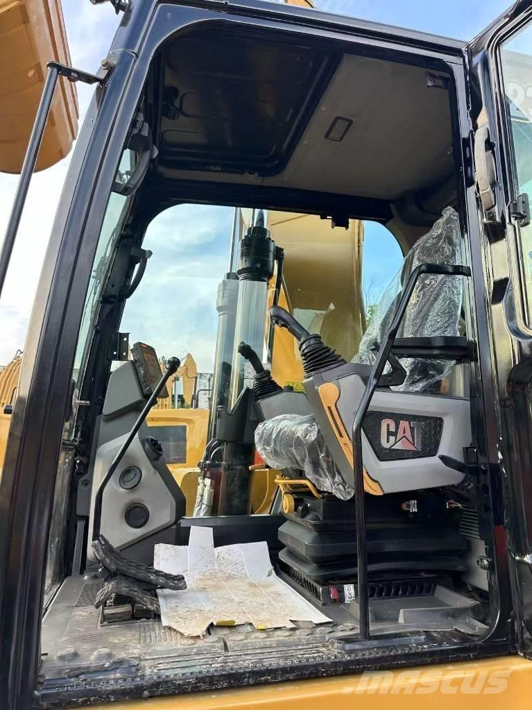 CAT 323 Telakaivukoneet