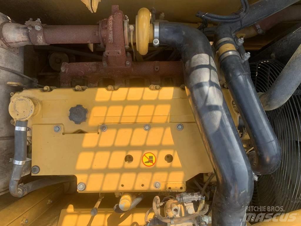 CAT 323 D L Telakaivukoneet