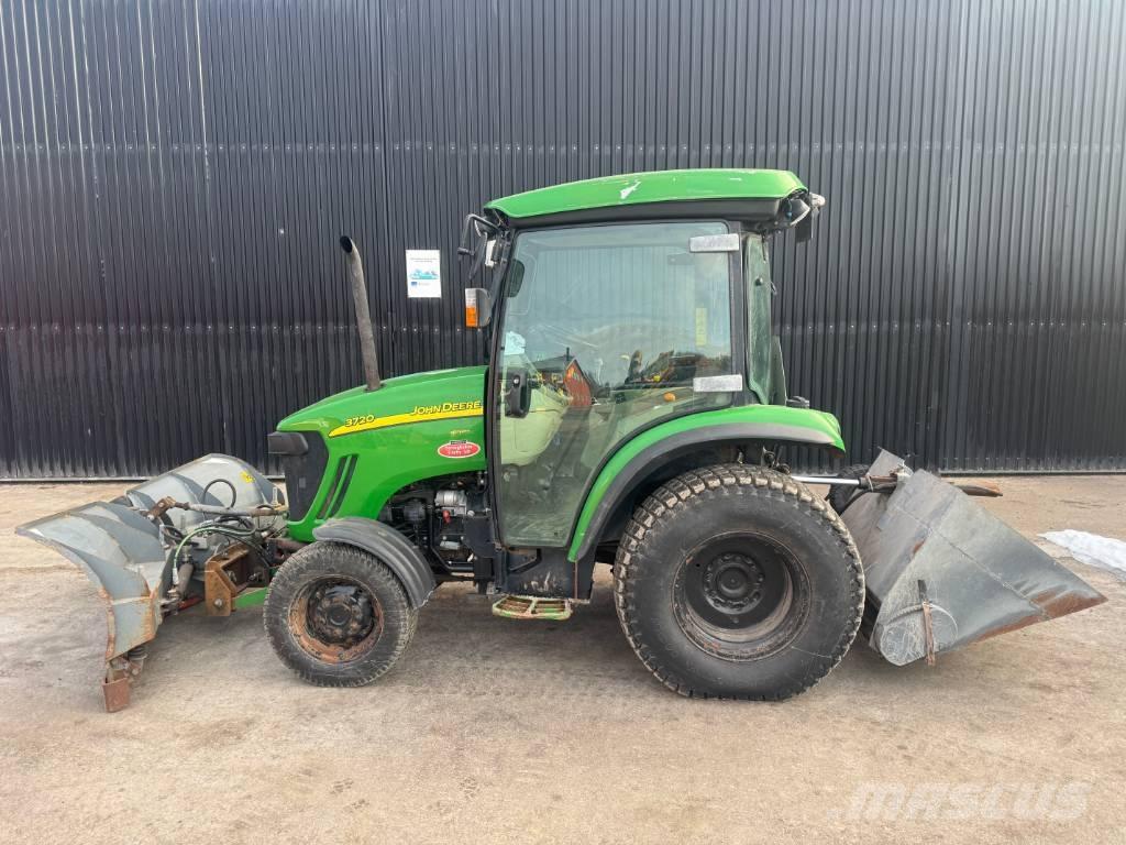 John Deere 3720 Taajamatraktorit