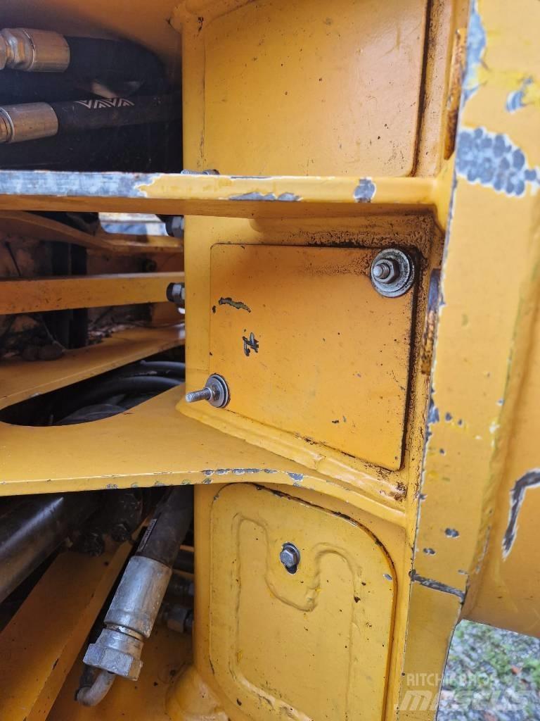  GILBERT 3018 Harvesterit