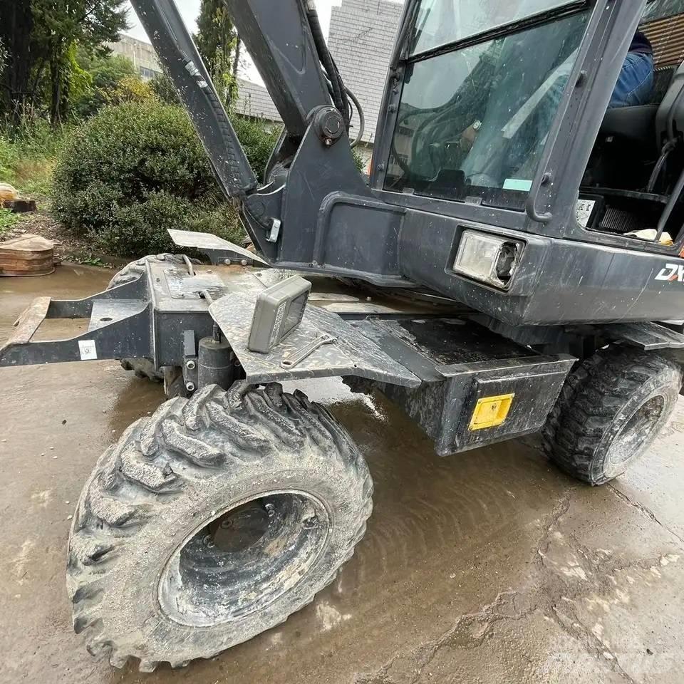 Doosan DX60W Pyöräkaivukoneet