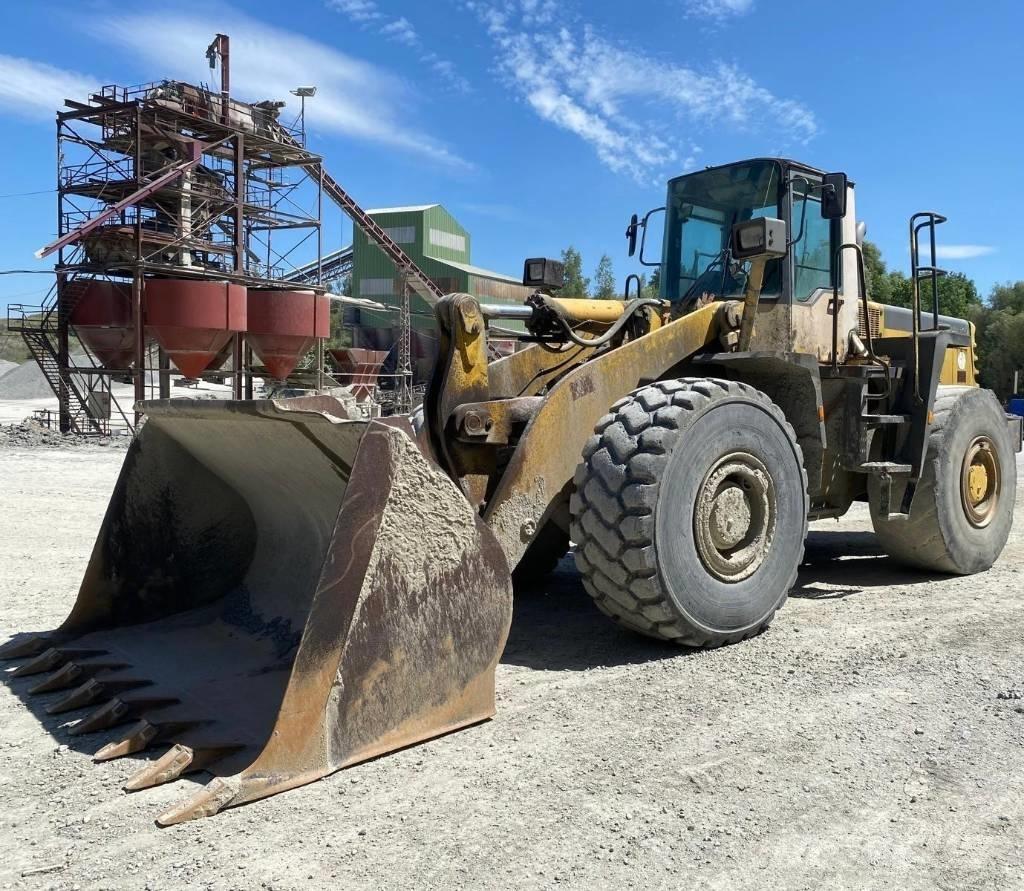 Komatsu WA 470-3 Pyöräkuormaajat