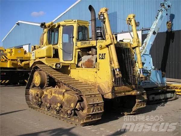 CAT D8N Telaketjupuskutraktorit