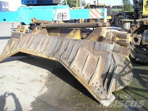 CAT D8N Telaketjupuskutraktorit