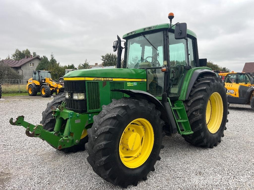 John Deere 6910 Traktorit