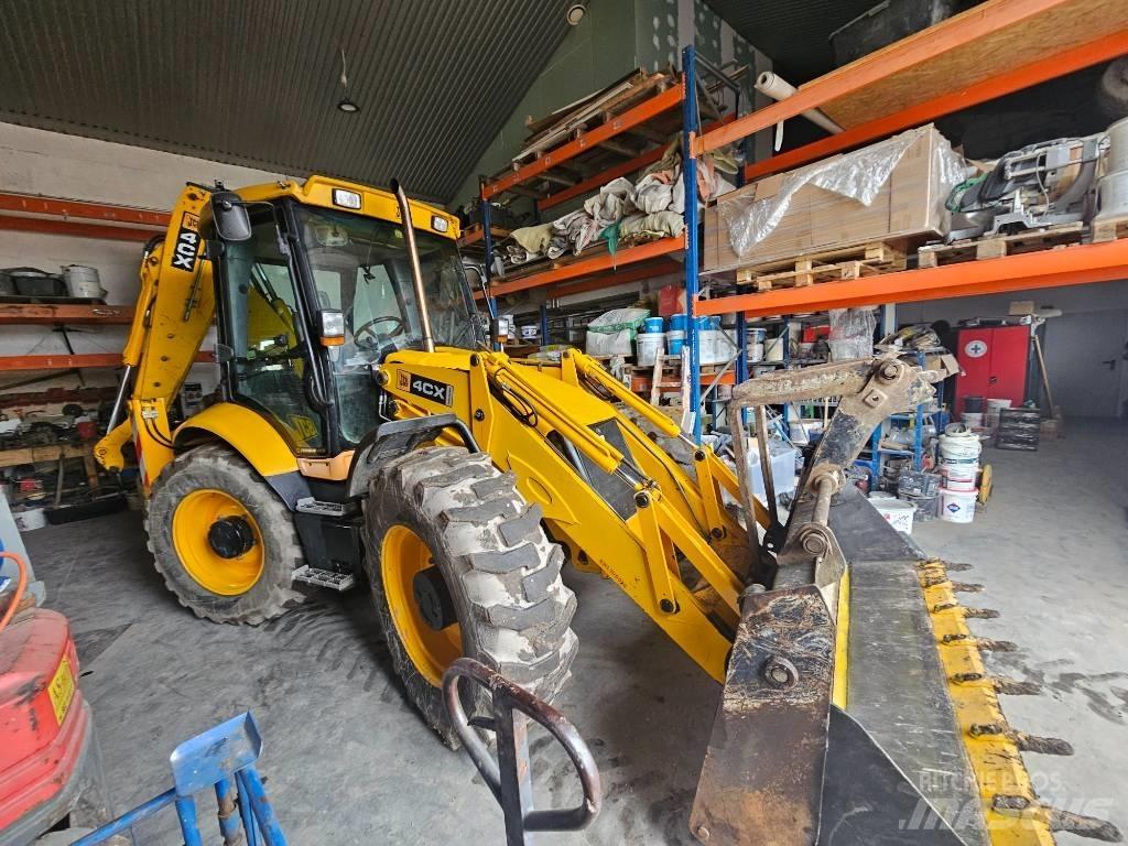 JCB 4 CX Kaivurikuormaajat