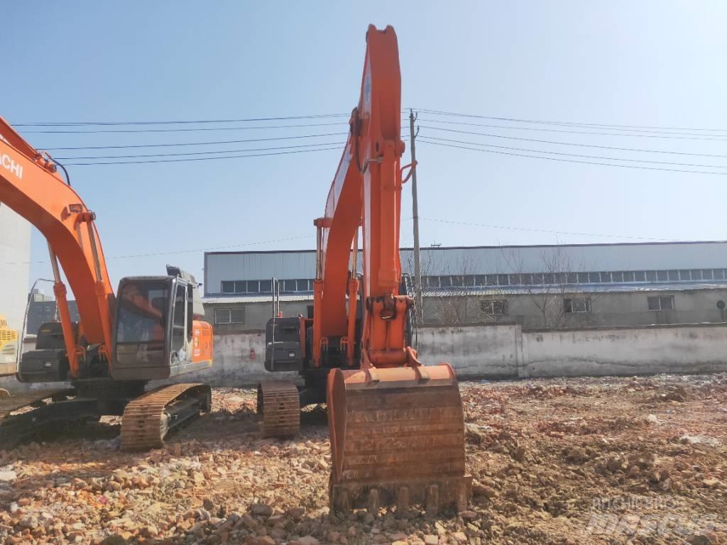 Hitachi ZX 240 Telakaivukoneet