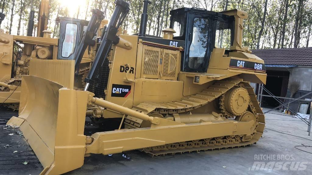 CAT D8R Telaketjupuskutraktorit