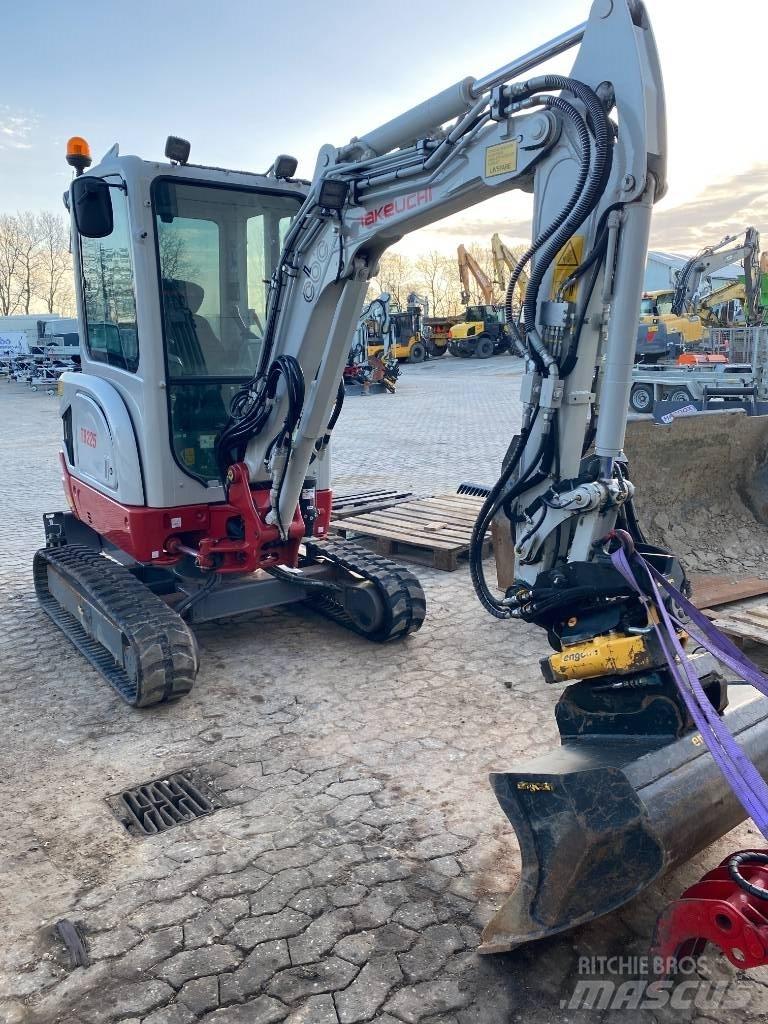 Takeuchi TB 225 Minikaivukoneet < 7t