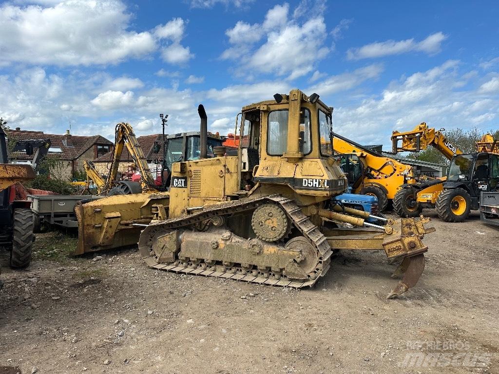 CAT D 5 XL Telaketjupuskutraktorit