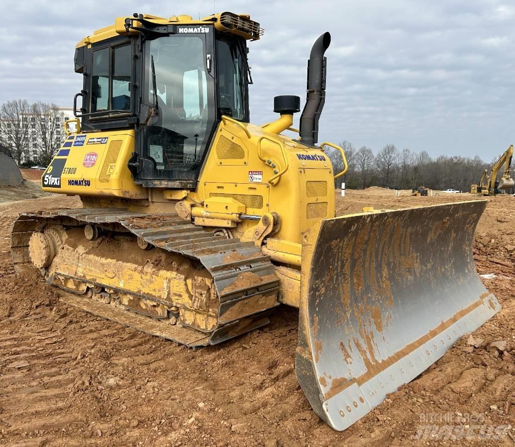 Komatsu D51PXi-24 Telaketjupuskutraktorit