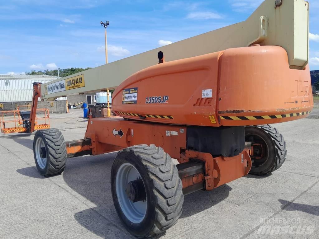 JLG 1350 SJP Teleskooppipuominostimet