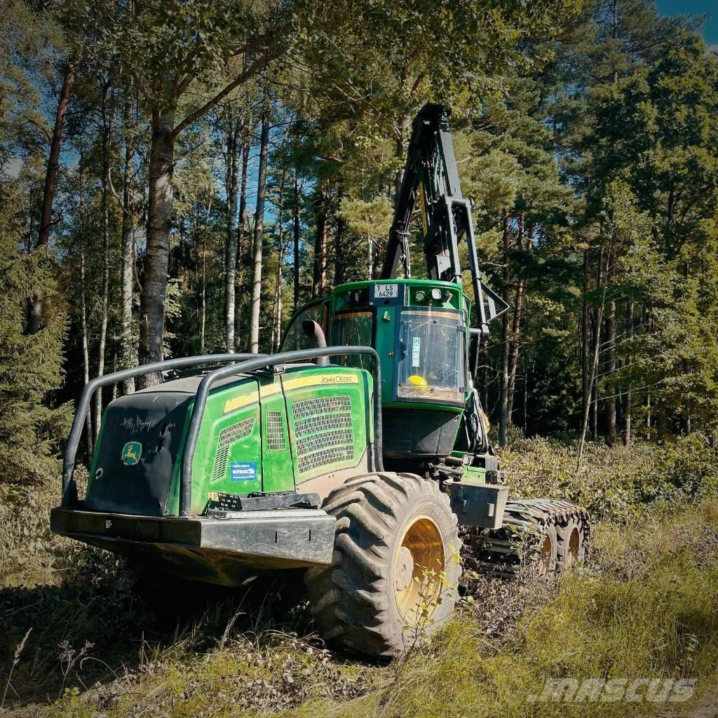 John Deere 1170 E Harvesterit