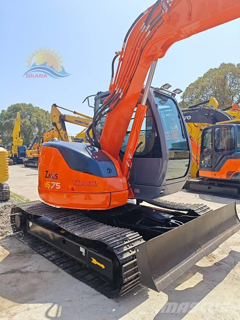 Hitachi ZX 75 Midikaivukoneet 7t - 12t