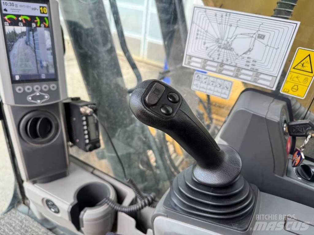 CAT 318 Telakaivukoneet