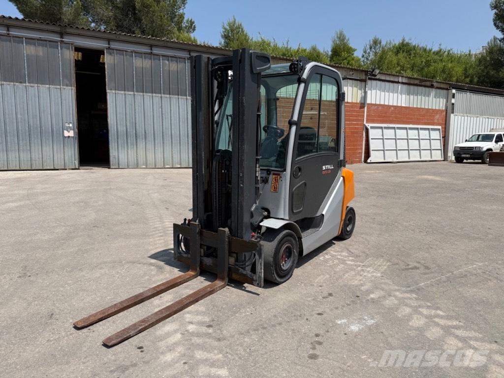 Still RX 70-25 Nestekaasutrukit