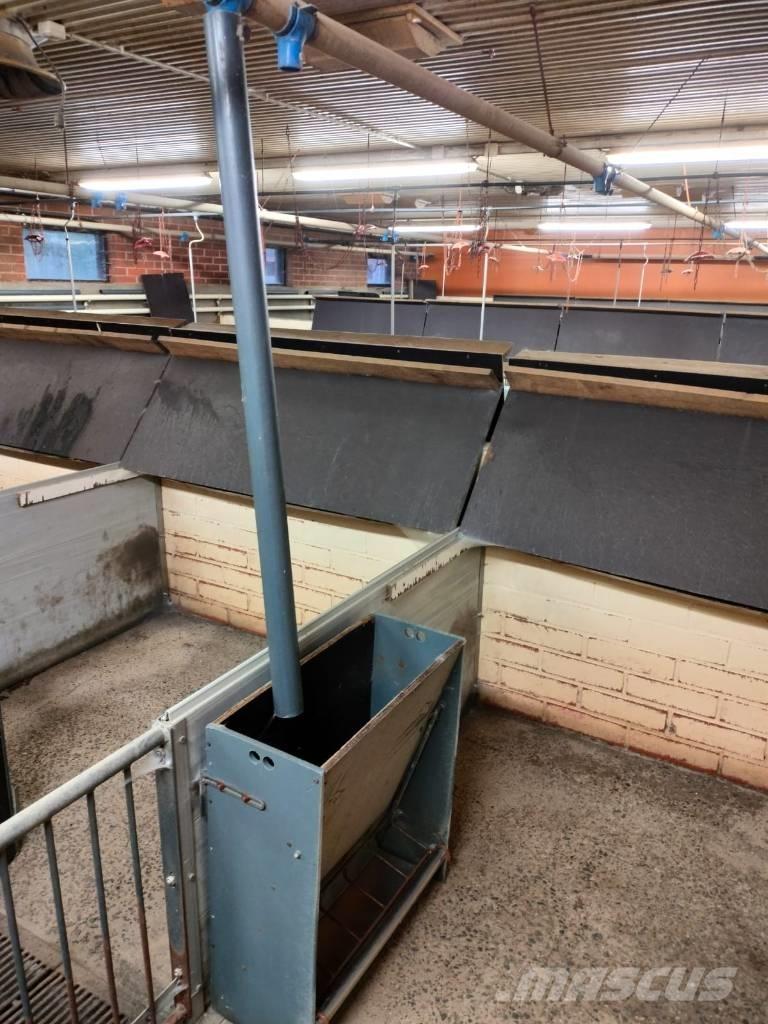 Pellon kuivaruokkija Karjan ruokintalaitteet