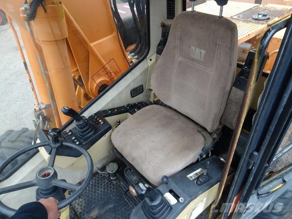 CAT M315 Pyöräkaivukoneet