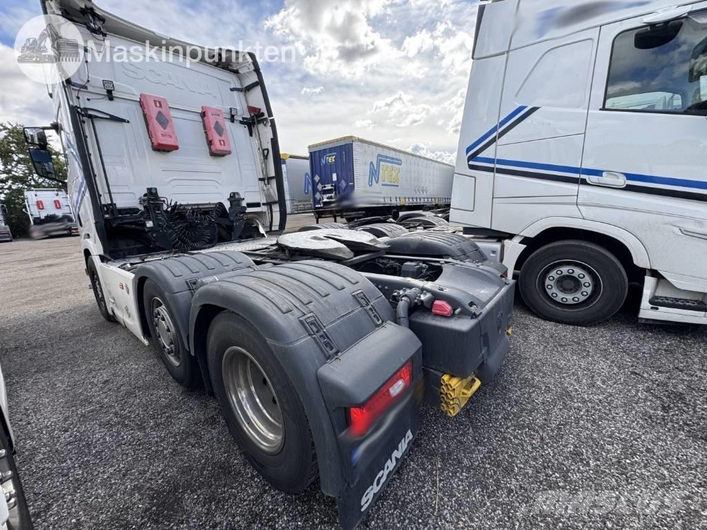 Scania R 520 Vetopöytäautot