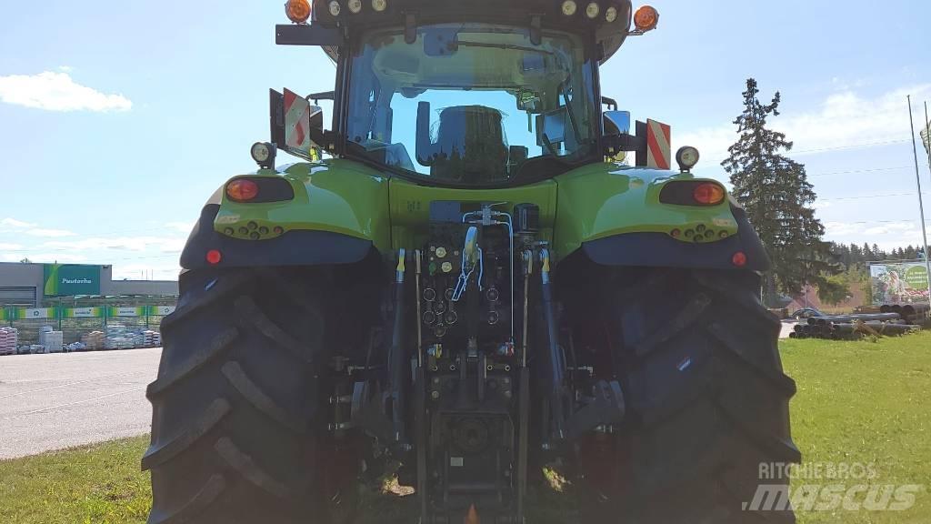 CLAAS Axion 810 Tractors