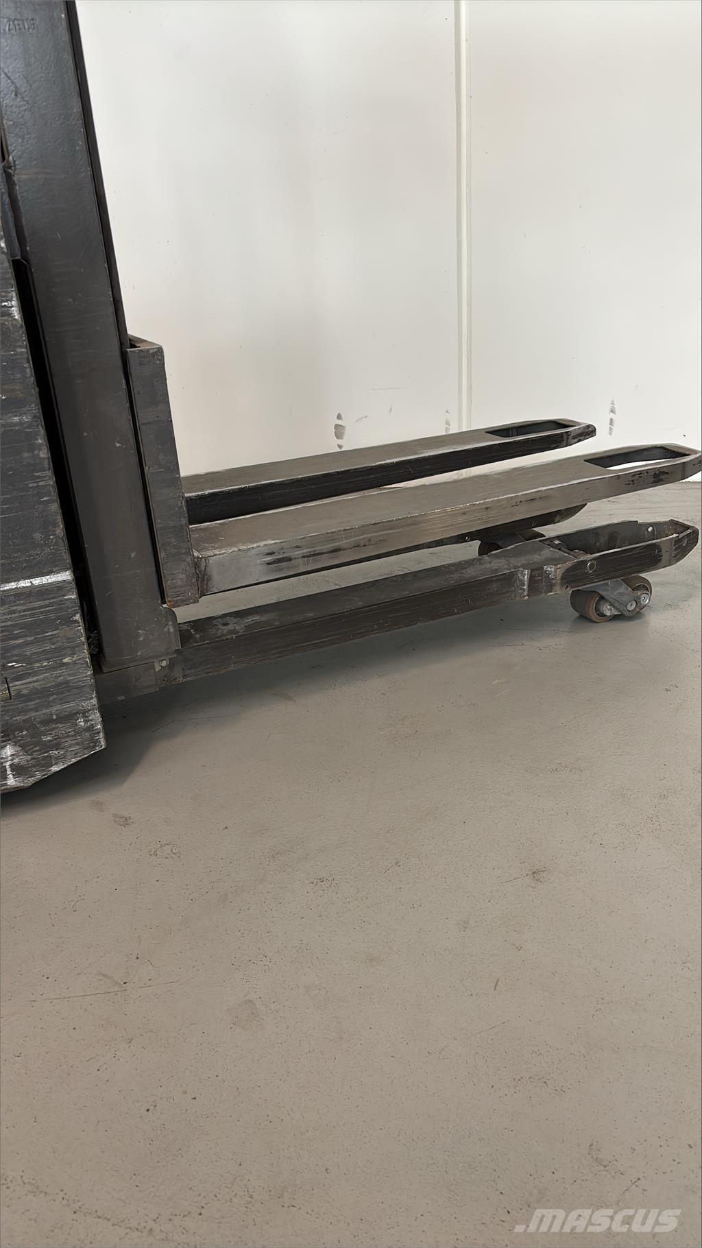 Atlet PDP200 Lavatrukit