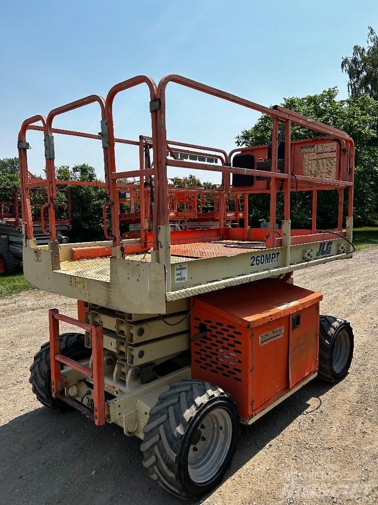 JLG 260 MRT Saksilavat