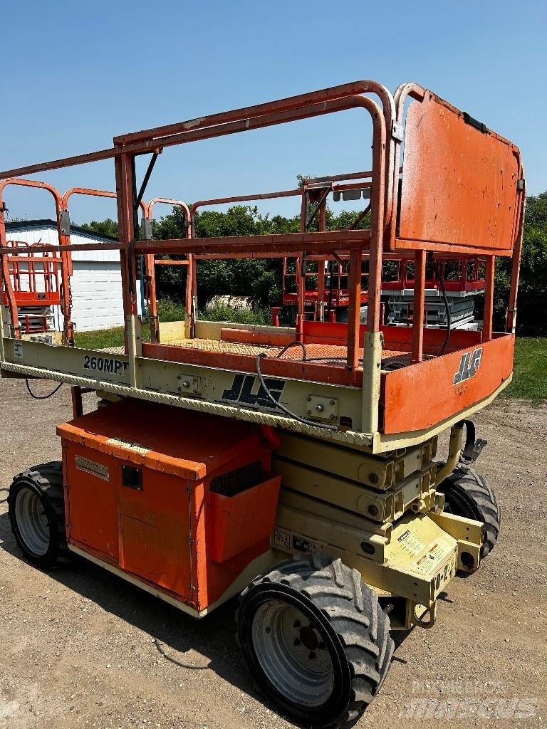 JLG 260 MRT Saksilavat