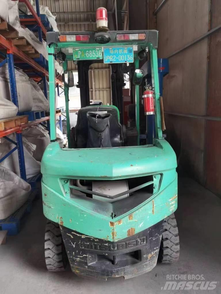 Mitsubishi FD 25 Dieseltrukit