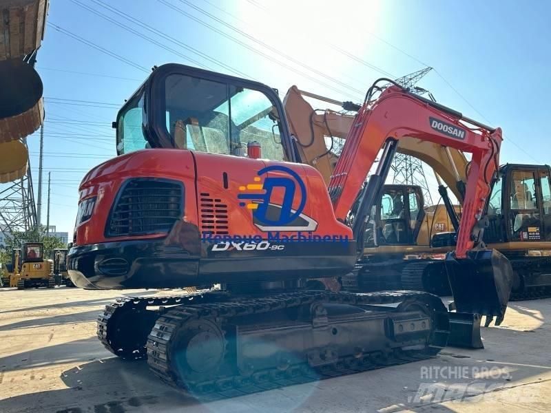 Doosan DX 60 Minikaivukoneet < 7t