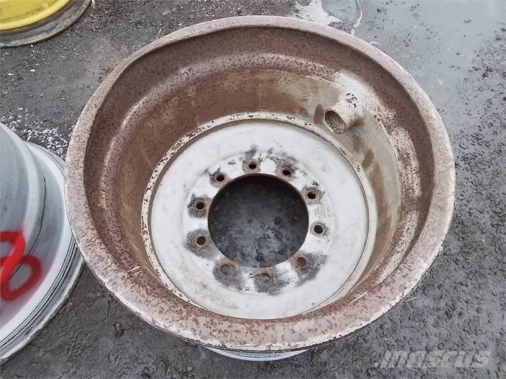 Valmet 890 20x26,5 Renkaat ja vanteet