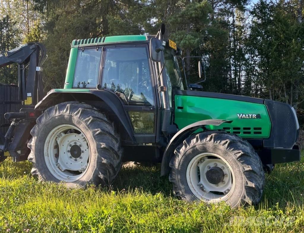 Valtra 6300 Traktorit