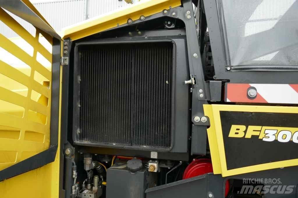 Bomag BF 300 C-2 Asfalttipienkoneet