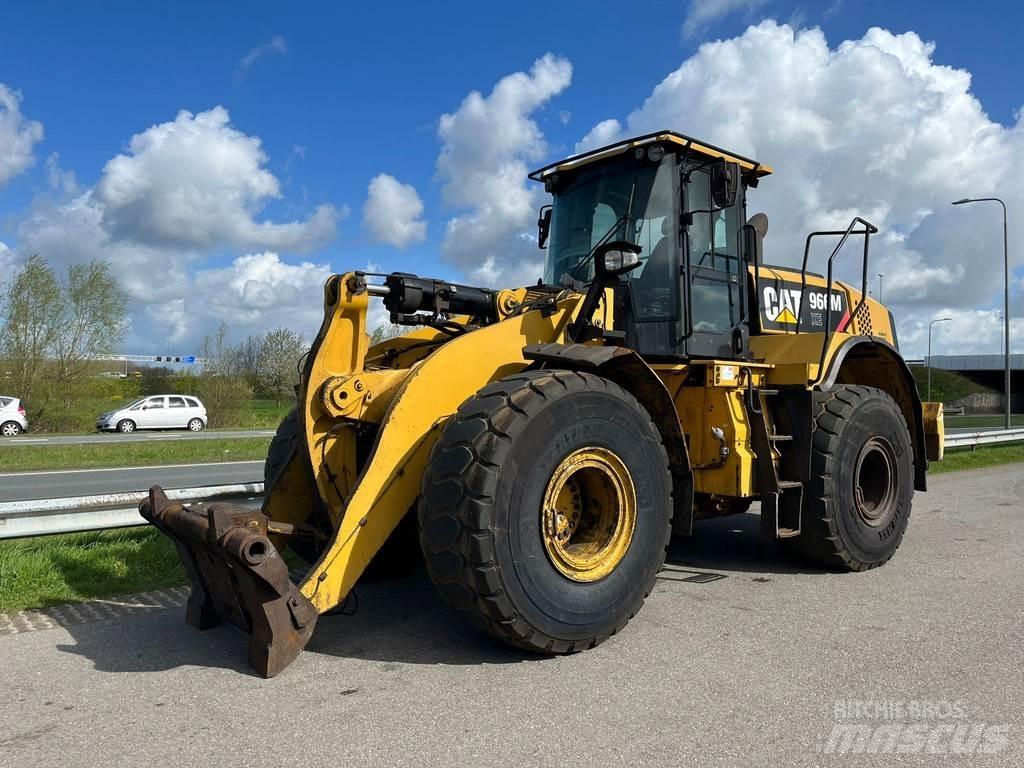 CAT 966M XE Pyöräkuormaajat