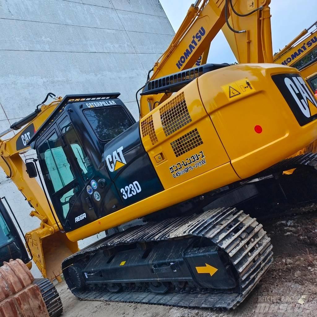 CAT 323 D Telakaivukoneet