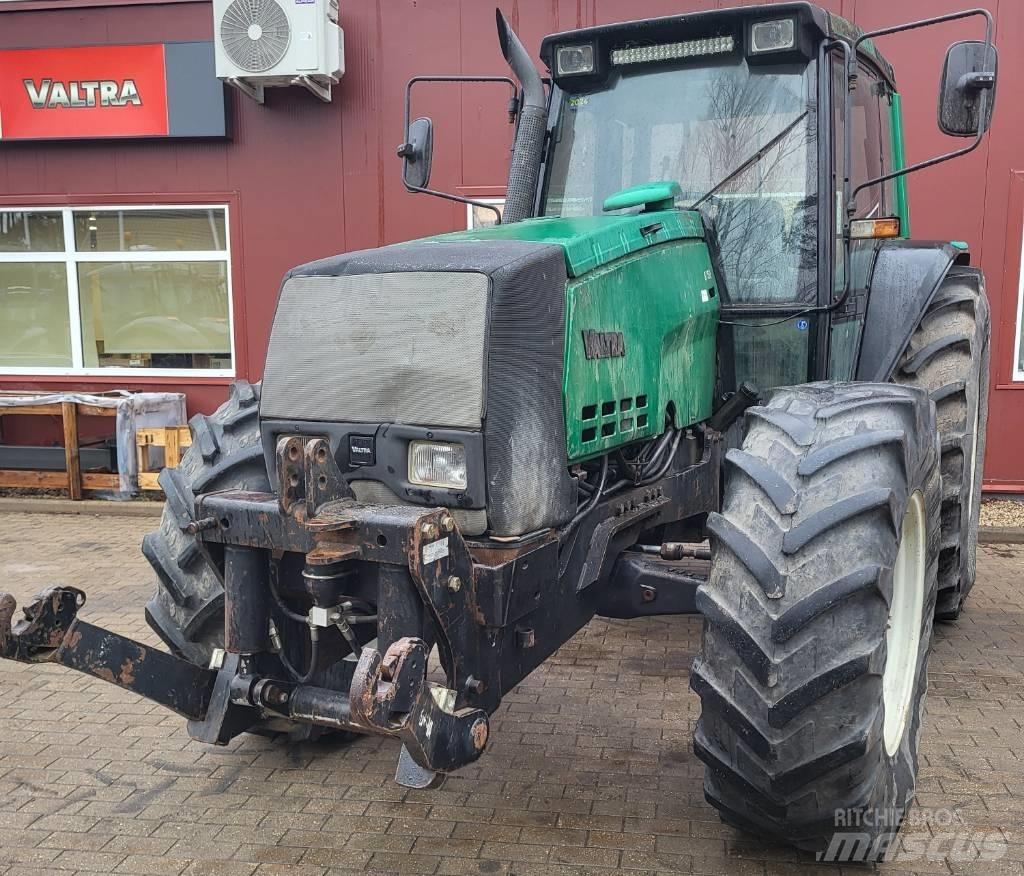 Valtra 8150 Traktorit
