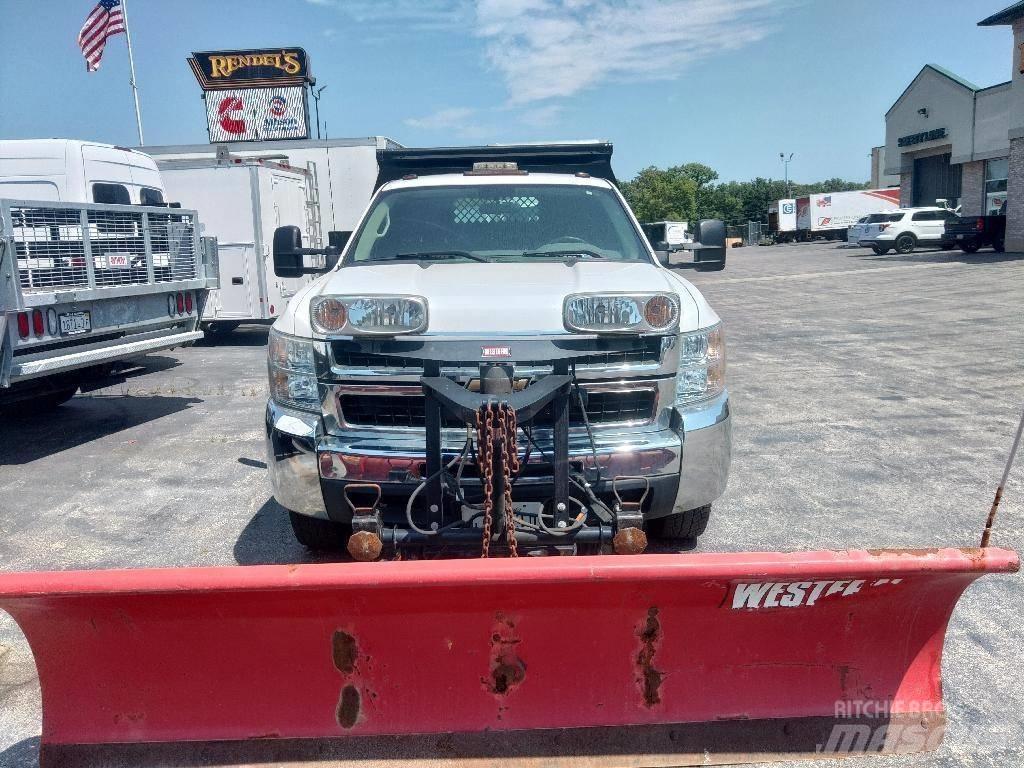 Chevrolet 3500 HD Sora- ja kippiautot