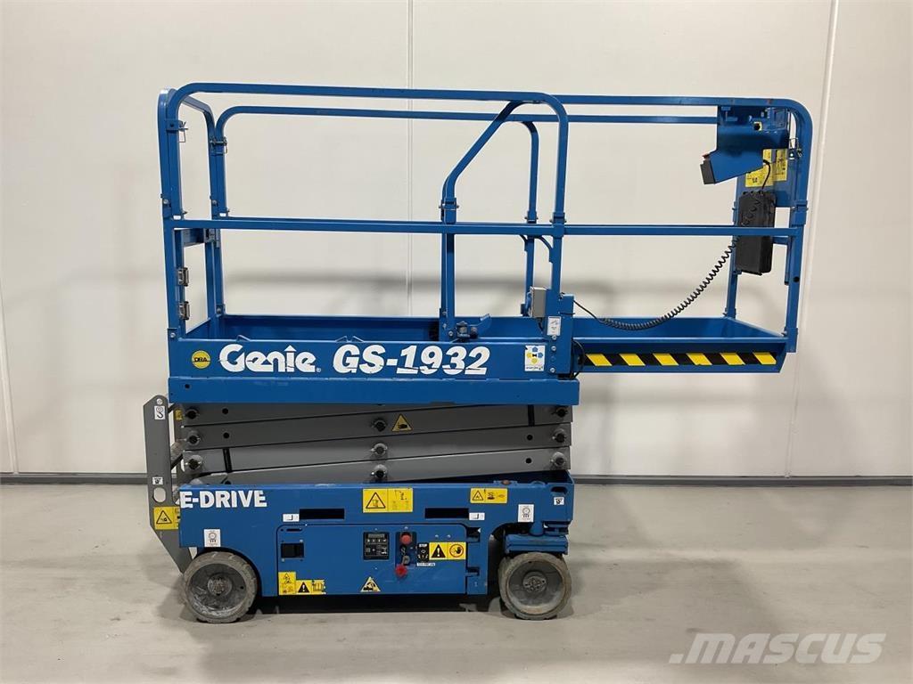 Genie GS-1932 Saksilavat
