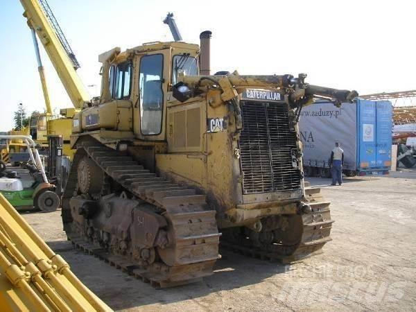 CAT D8N Telaketjupuskutraktorit