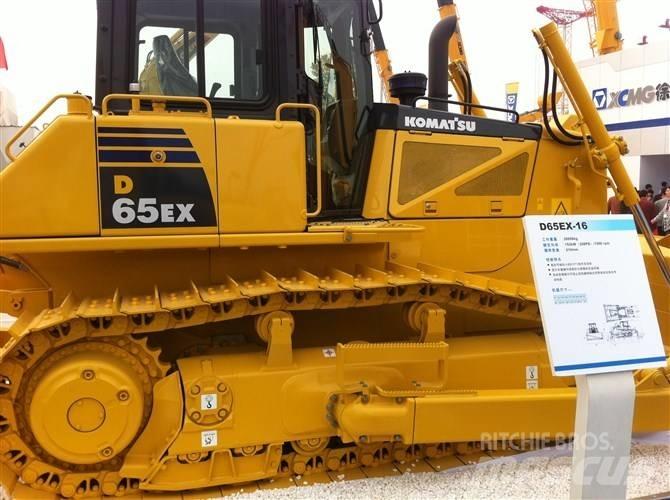 Komatsu d65ex-16 Telaketjupuskutraktorit