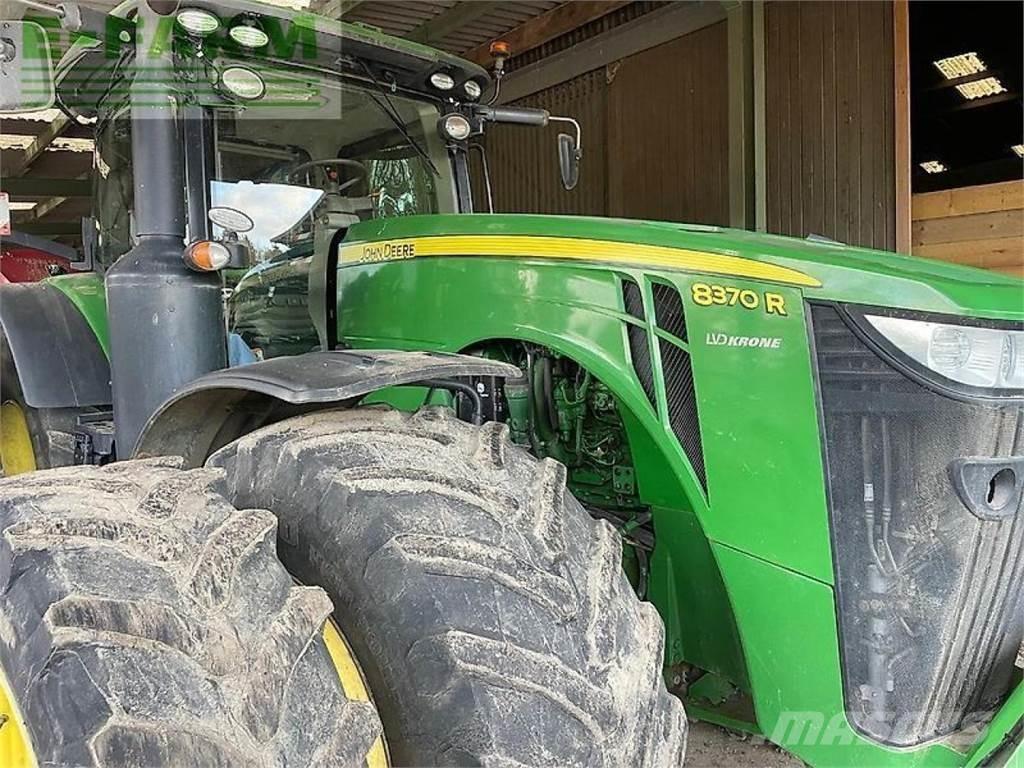 John Deere 8370 r Traktorit