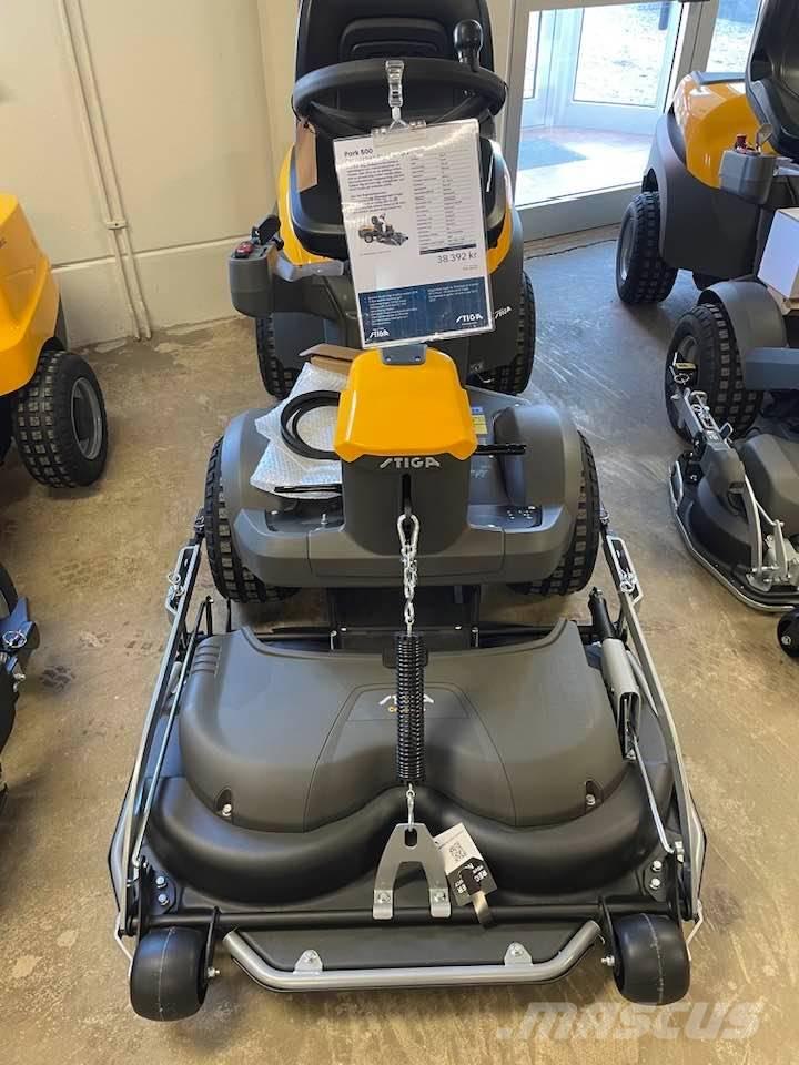 Stiga 500 Päältäajettavat ruohonleikkurit