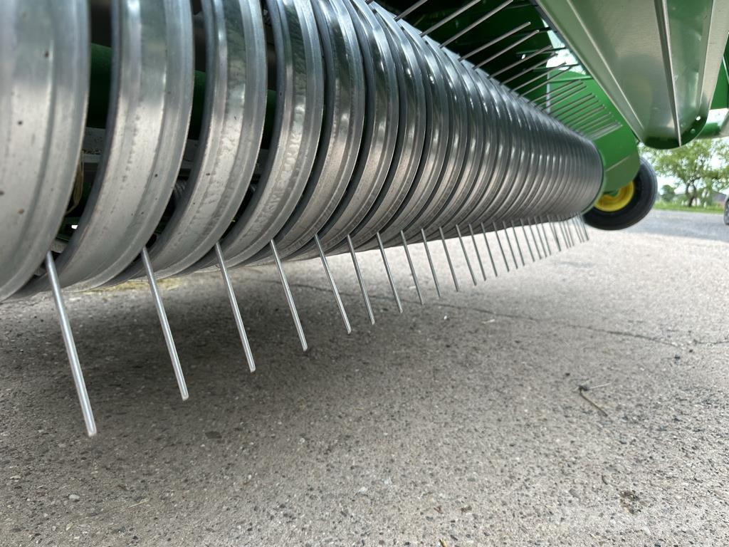 John Deere V461M Pyöröpaalaimet