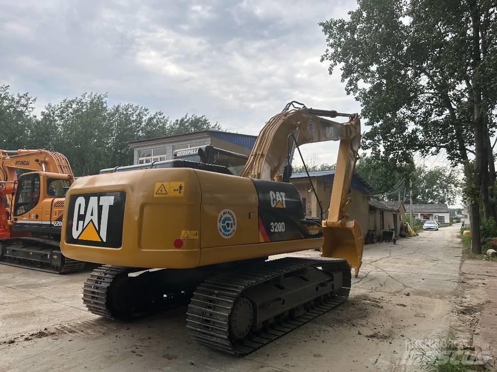 CAT 320D Telakaivukoneet