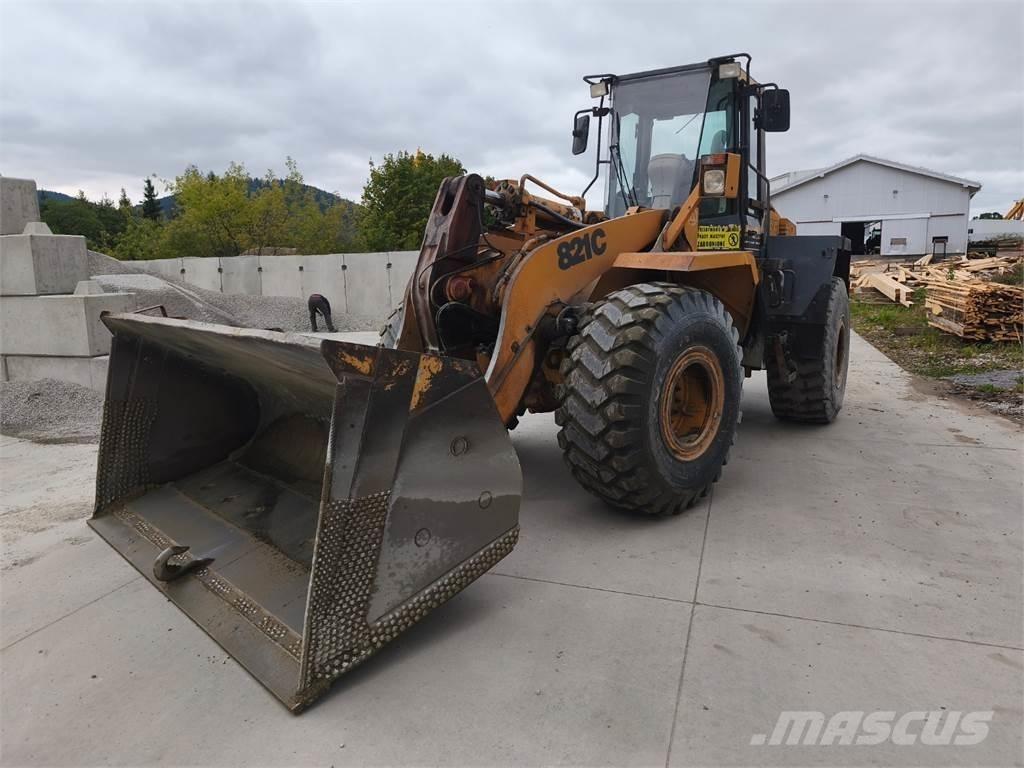 CASE 821C Muut koneet