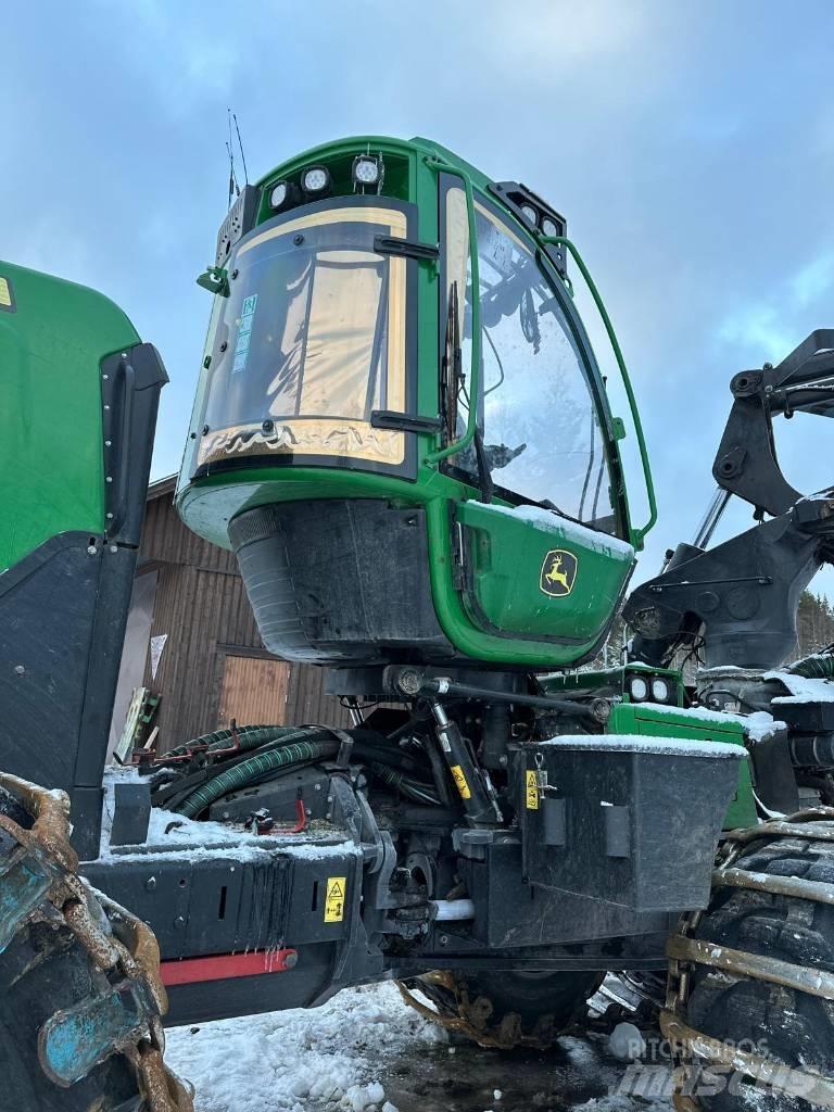 John Deere 1270 G Harvesterit