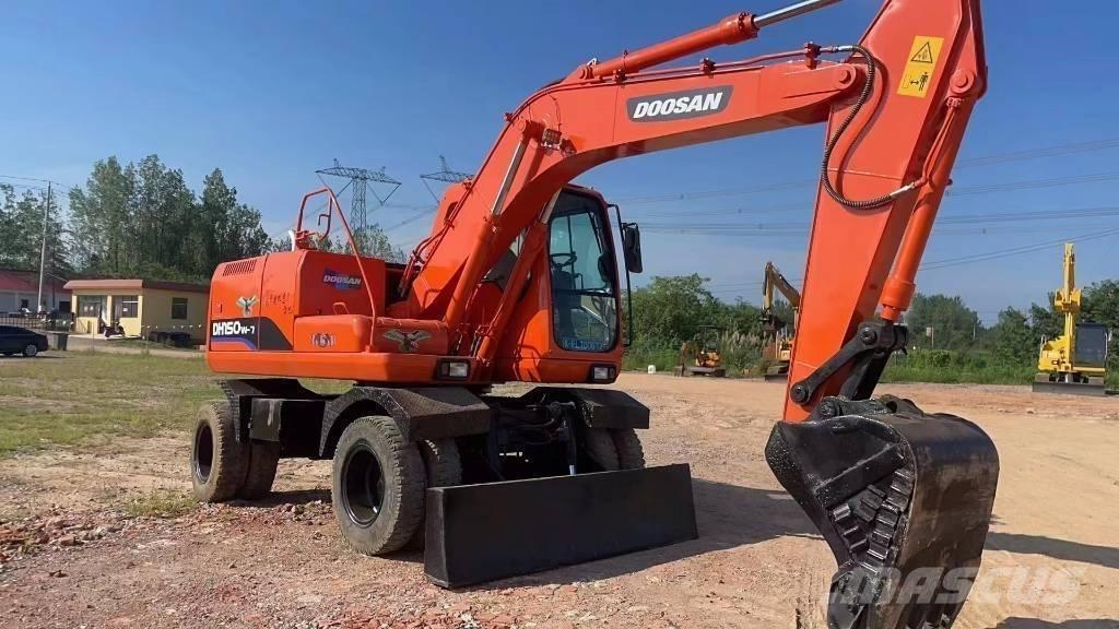 Doosan 150W-7 Pyöräkaivukoneet